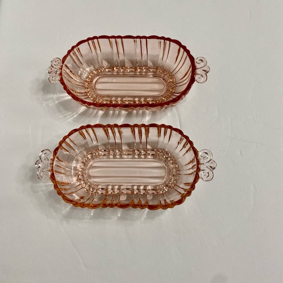 2 Vintage ANCHOR HOCKING Pink Depression Glass “Old Cafe”Olive Pickle Boat Dish - Picture 3 of 14